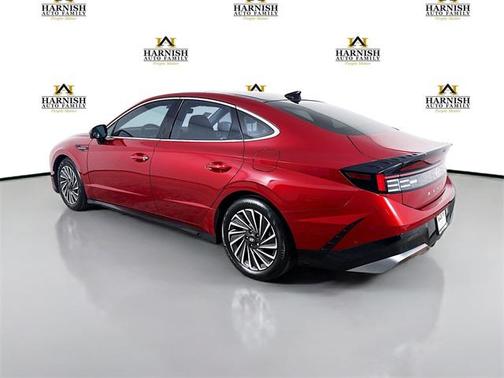 2025 Hyundai SONATA Hybrid Limited
