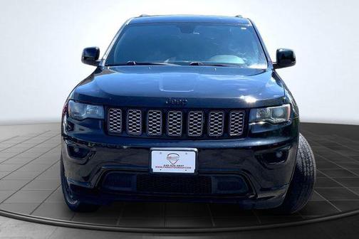 Diamond Black Crystal Pearlcoat 2018 Jeep Grand Cherokee Altitude