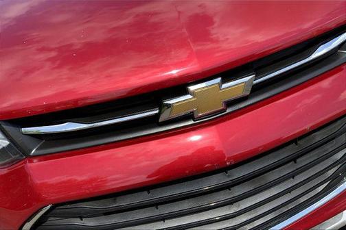 Cajun Red Tintcoat 2019 Chevrolet Trax LT