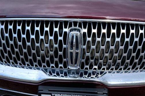 Burgundy Velvet Metallic Tinted Clearcoat 2023 Lincoln Nautilus Standard
