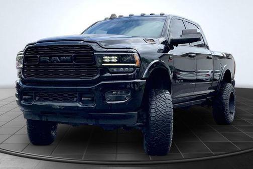 Diamond Black Crystal Pearlcoat 2022 RAM 2500 Limited Crew Cab 4x4 6'4' Box