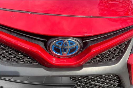 2019 Toyota Camry Hybrid SE