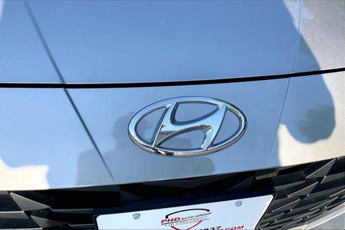 Fluid Metal 2023 Hyundai ELANTRA SEL