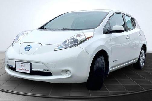 White 2015 Nissan Leaf S