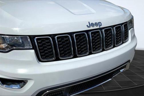 2020 Jeep Grand Cherokee Laredo