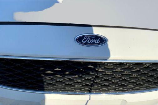 Oxford White 2015 Ford Focus SE