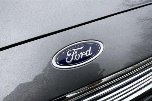 Magnetic Metallic 2018 Ford Fusion SE