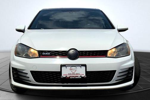 2015 Volkswagen Golf GTI 2.0T SE 4-Door