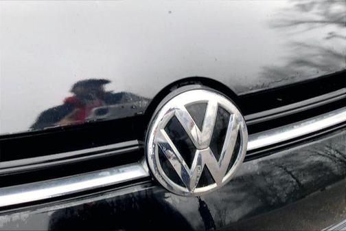 2016 Volkswagen Golf TSI S 4-Door