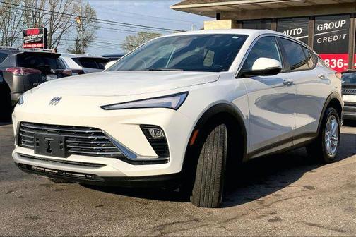 Summit White 2024 Buick Envista Preferred FWD