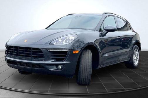 Gray 2018 Porsche Macan Base