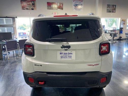 2017 Jeep Renegade Trailhawk