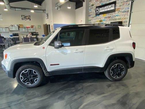2017 Jeep Renegade Trailhawk