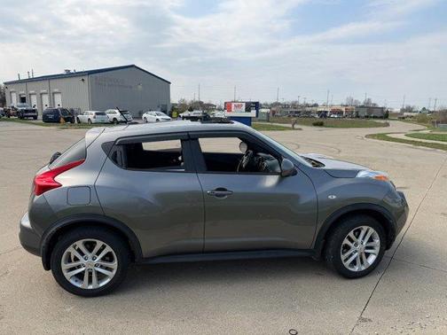 Gun Metallic 2014 Nissan Juke SL