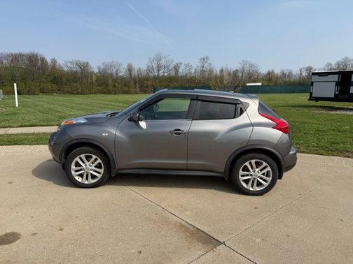 Gun Metallic 2014 Nissan Juke SL