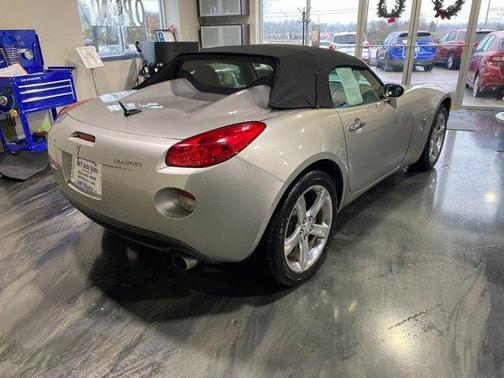 Cool Liquid Silver Metallic 2008 Pontiac Solstice