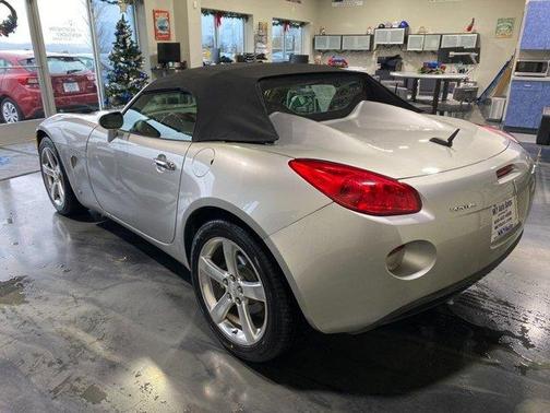 Cool Liquid Silver Metallic 2008 Pontiac Solstice