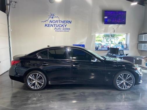 2015 INFINITI Q50 Base