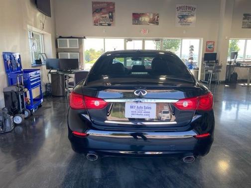2015 INFINITI Q50 Base