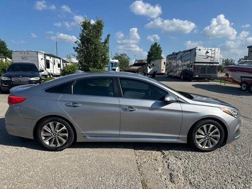 2017 Hyundai SONATA Sport