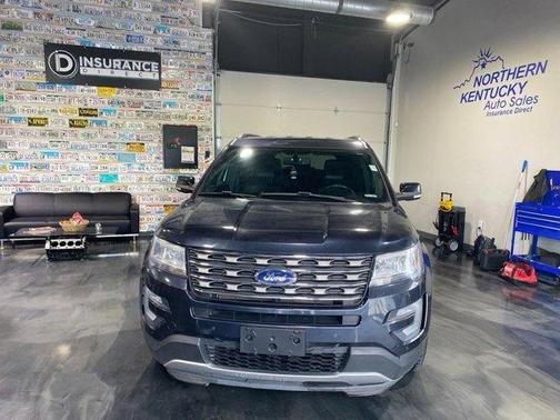 Blue 2017 Ford Explorer XLT