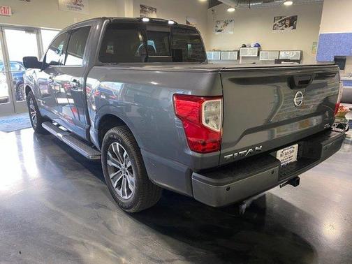 2017 Nissan Titan SL