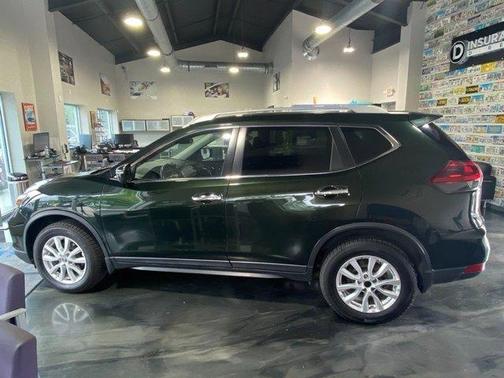 Midnight Pine Metallic 2019 Nissan Rogue SV
