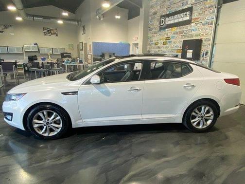 Snow White Pearl 2011 Kia Optima EX