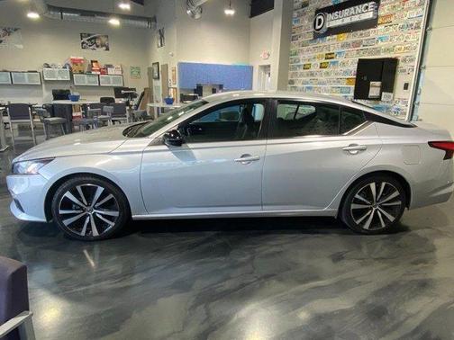 2021 Nissan Altima 2.5 SR