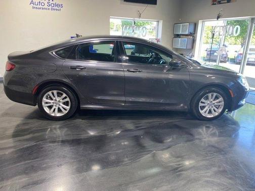 Granite Crystal Clearcoat Metallic 2016 Chrysler 200 Limited