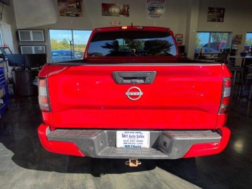 2022 Nissan Frontier SV