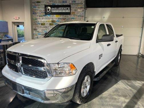 Bright White Clearcoat 2022 RAM 1500 Classic Tradesman
