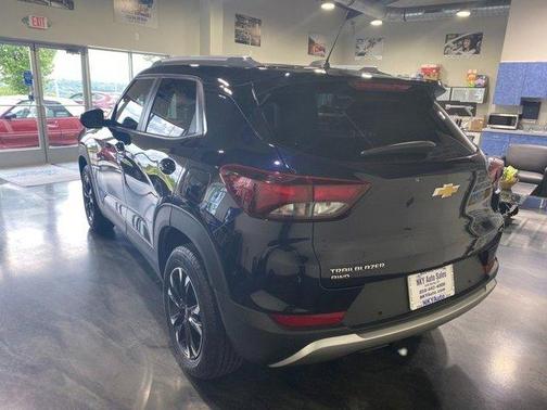 Midnight Blue Metallic 2021 Chevrolet Trailblazer LT