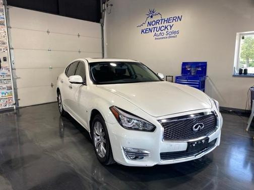 2019 INFINITI Q70 3.7X LUXE