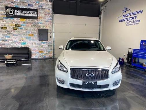 2019 INFINITI Q70 3.7X LUXE
