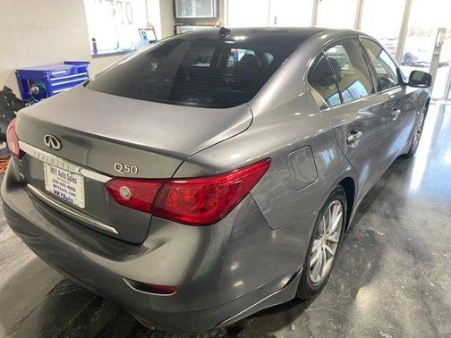 2015 INFINITI Q50 Premium