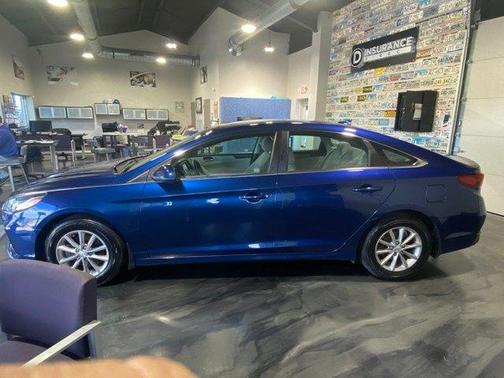 Lakeside Blue 2019 Hyundai SONATA SE