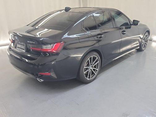 2022 BMW 330e Base