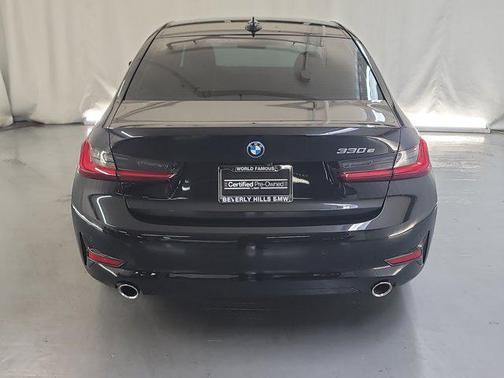 2022 BMW 330e Base