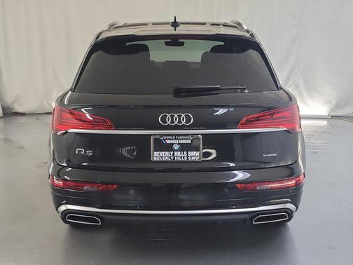 2023 Audi Q5 45 S line Premium