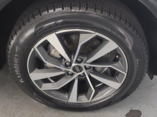 2023 Audi Q5 45 S line Premium