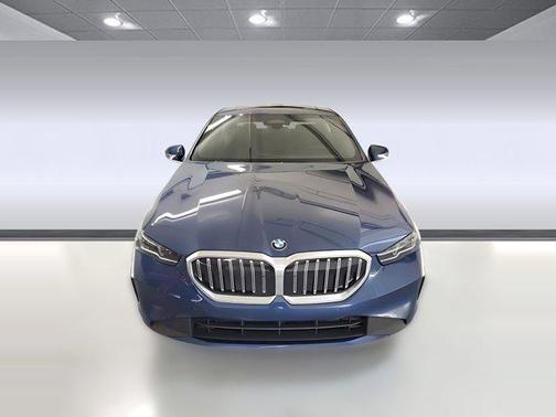 2025 BMW 530 530i