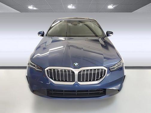 2025 BMW 530 530i