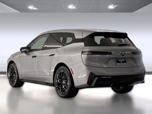 2026 BMW iX xDrive60