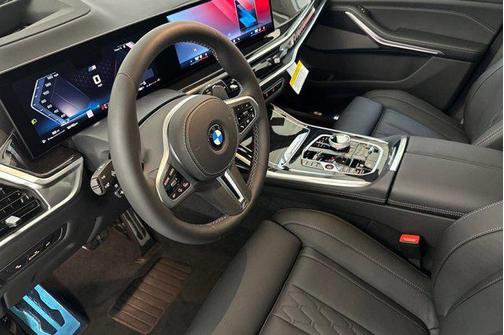2026 BMW X7 M60i