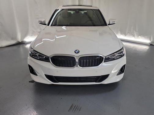 2025 BMW 330 i