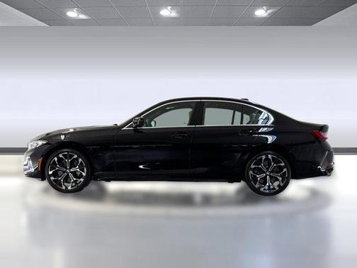 Jet Black 2025 BMW 330 330i