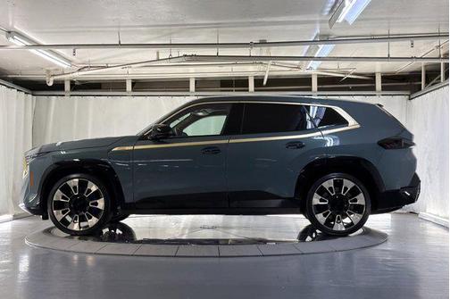 Cape York Green Metallic 2023 BMW XM Sports Activity Vehicle