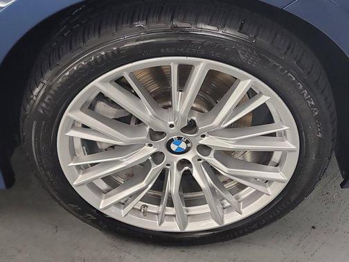 2024 BMW 330 i