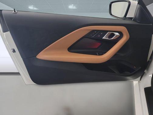 2025 BMW 230 i